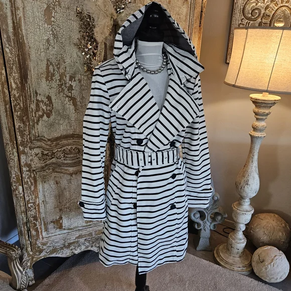 Tommy Hilfiger Navy Blue and White Striped Trench Coat - Picture 6 of 16